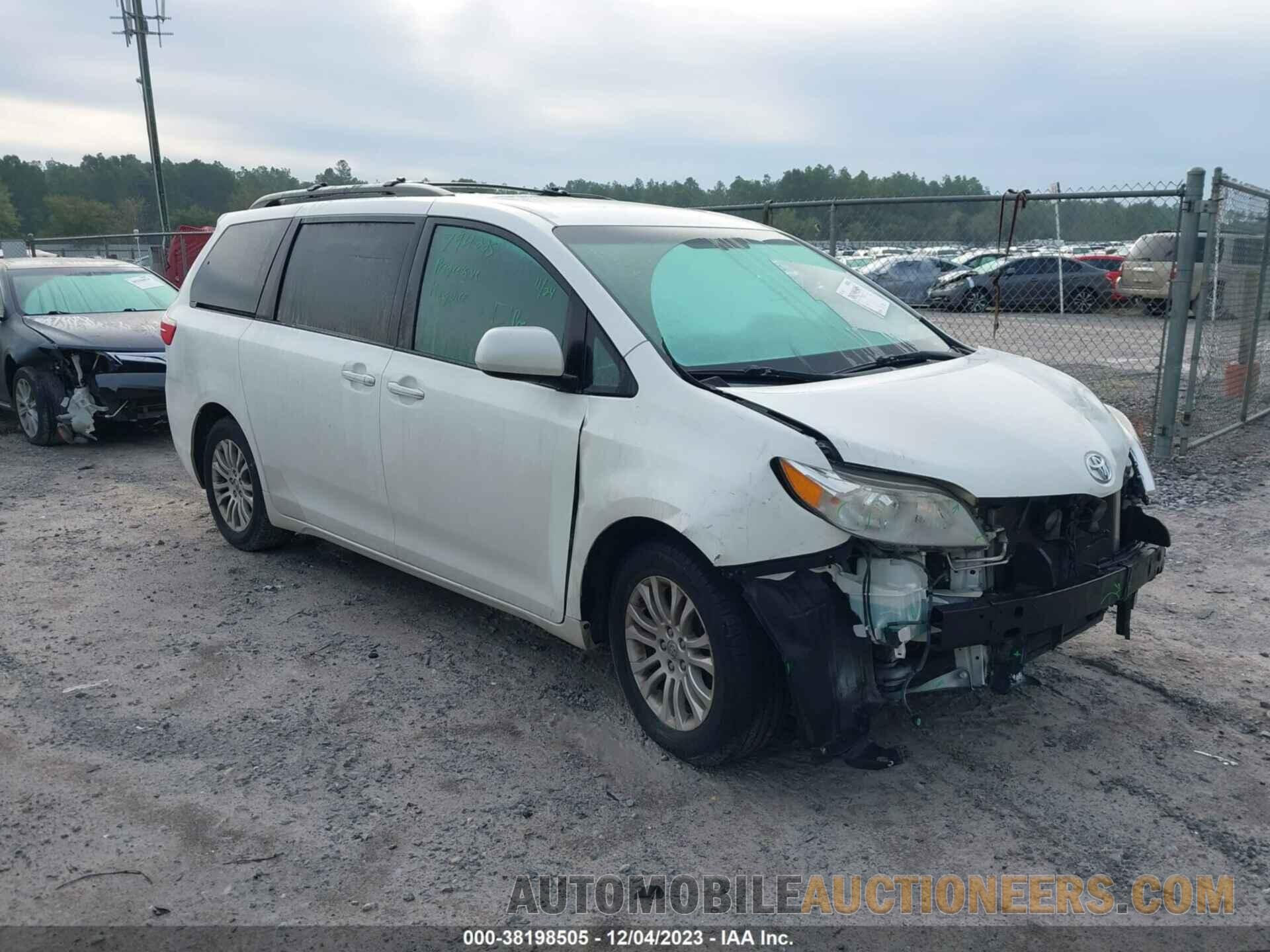 5TDYK3DC8FS587685 TOYOTA SIENNA 2015