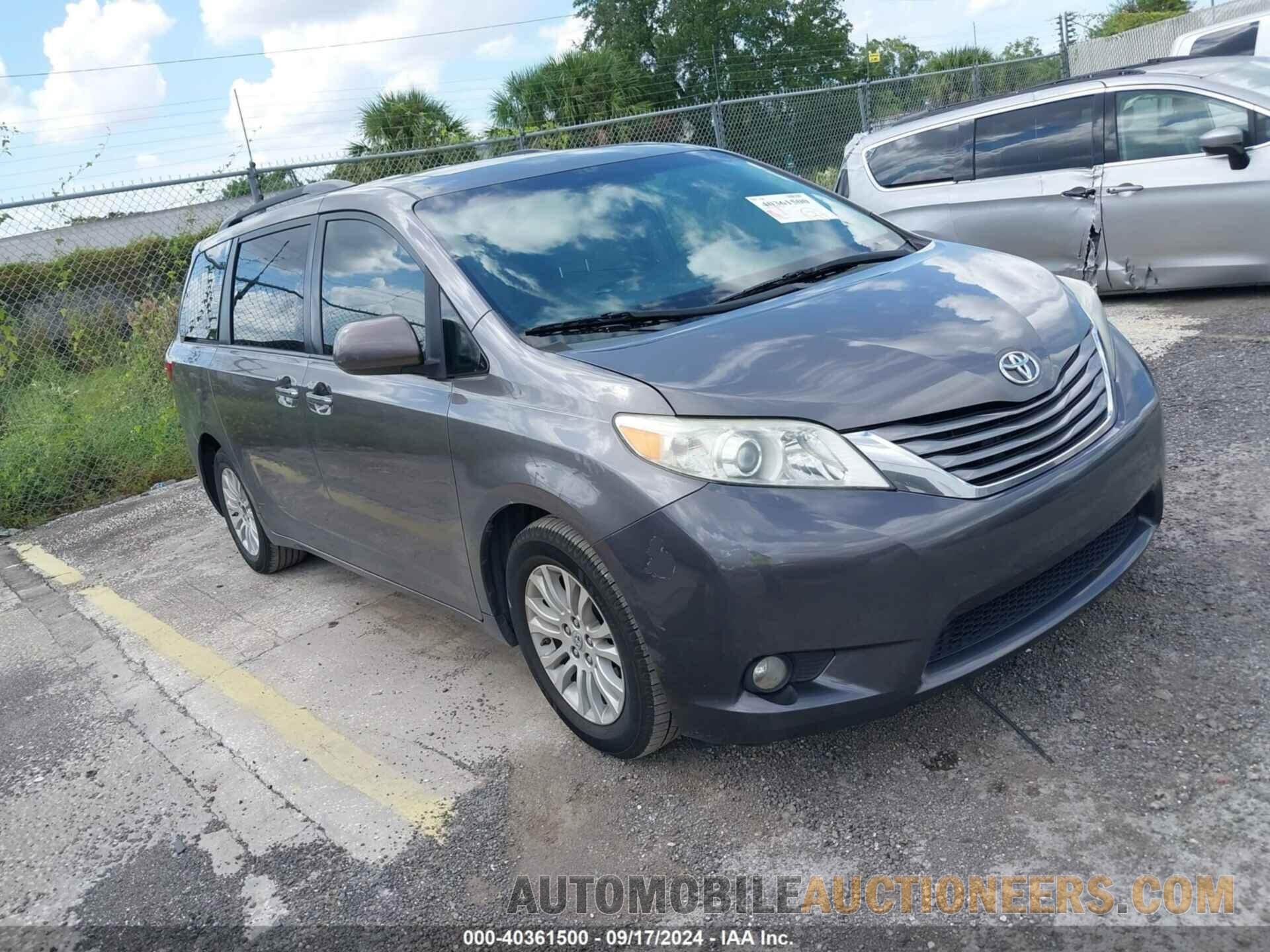 5TDYK3DC8FS621852 TOYOTA SIENNA 2015