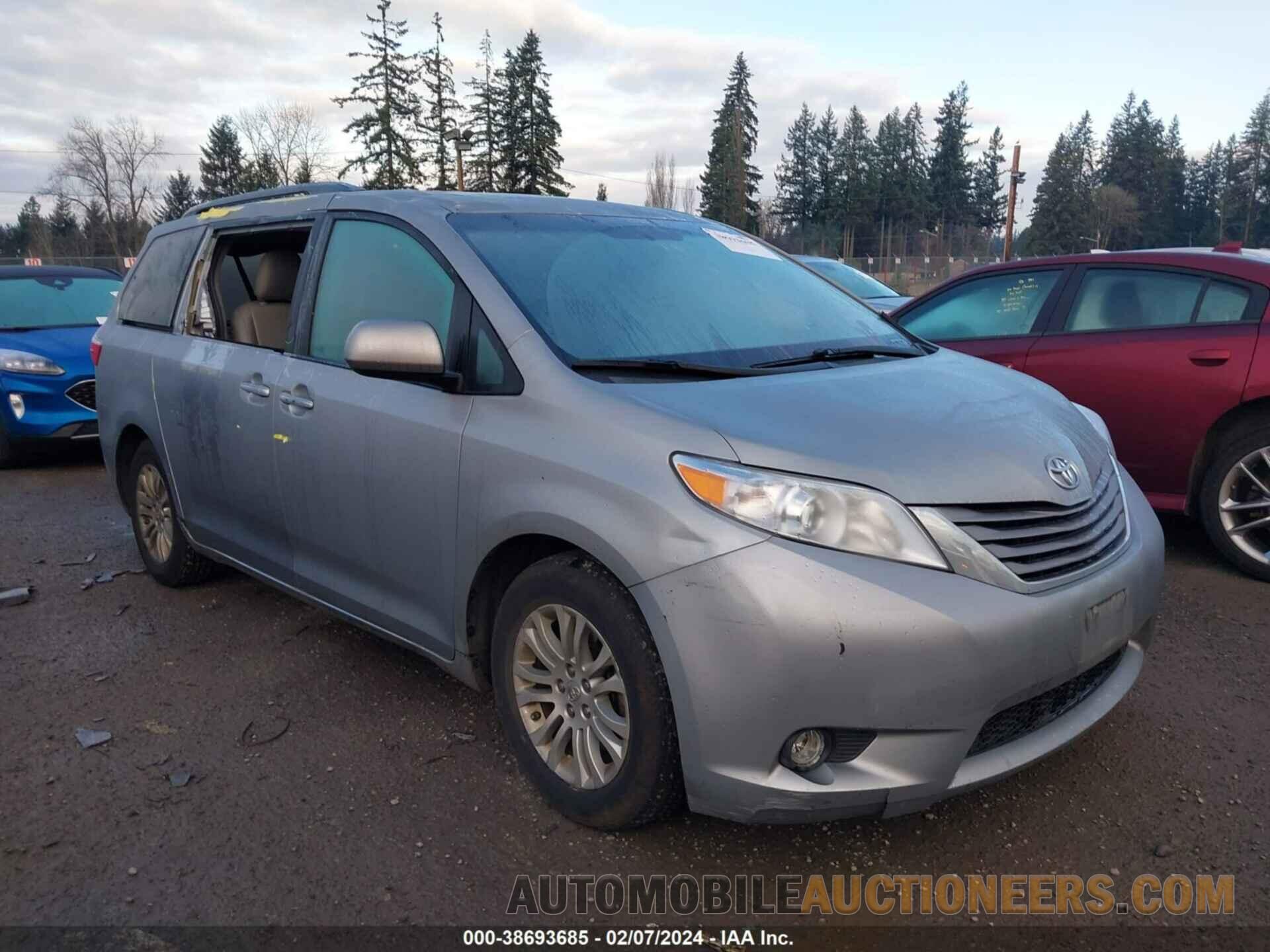 5TDYK3DC8FS654155 TOYOTA SIENNA 2015