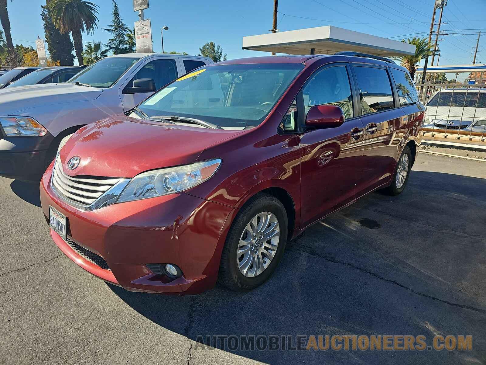 5TDYK3DC8GS713903 Toyota Sienna 2016