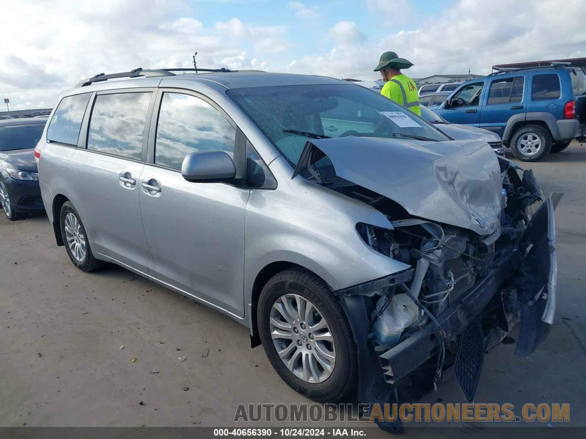 5TDYK3DC9BS100990 TOYOTA SIENNA 2011