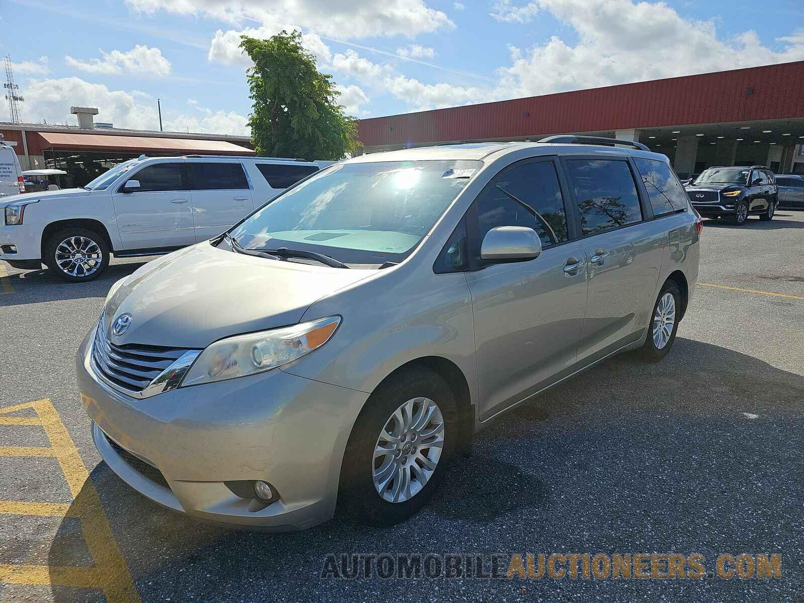 5TDYK3DC9FS541850 Toyota Sienna 2015