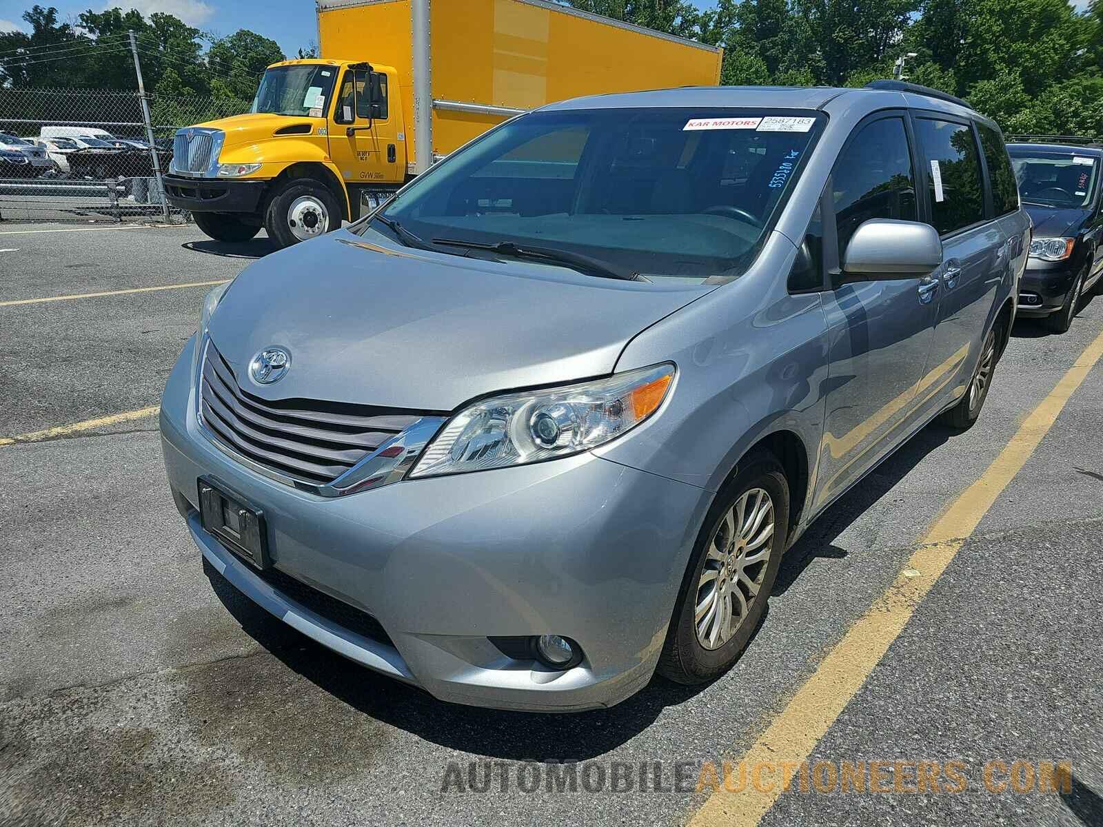 5TDYK3DC9FS555019 Toyota Sienna 2015