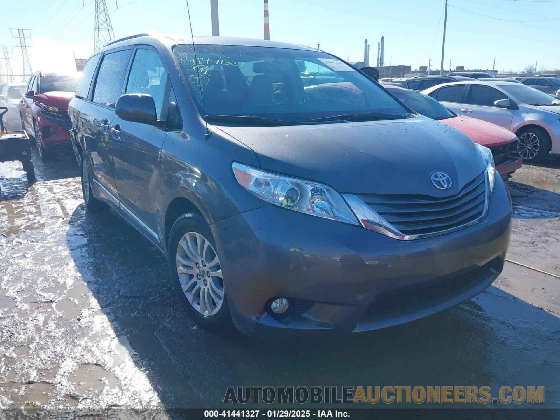 5TDYK3DCXES419271 TOYOTA SIENNA 2014