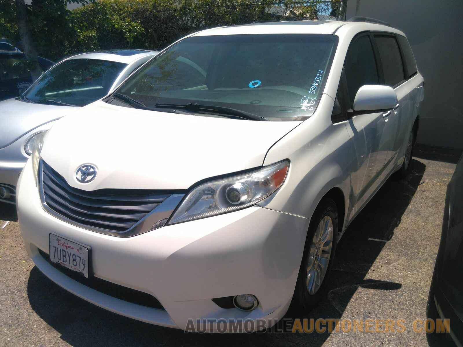 5TDYK3DCXGS700263 Toyota Sienna 2016