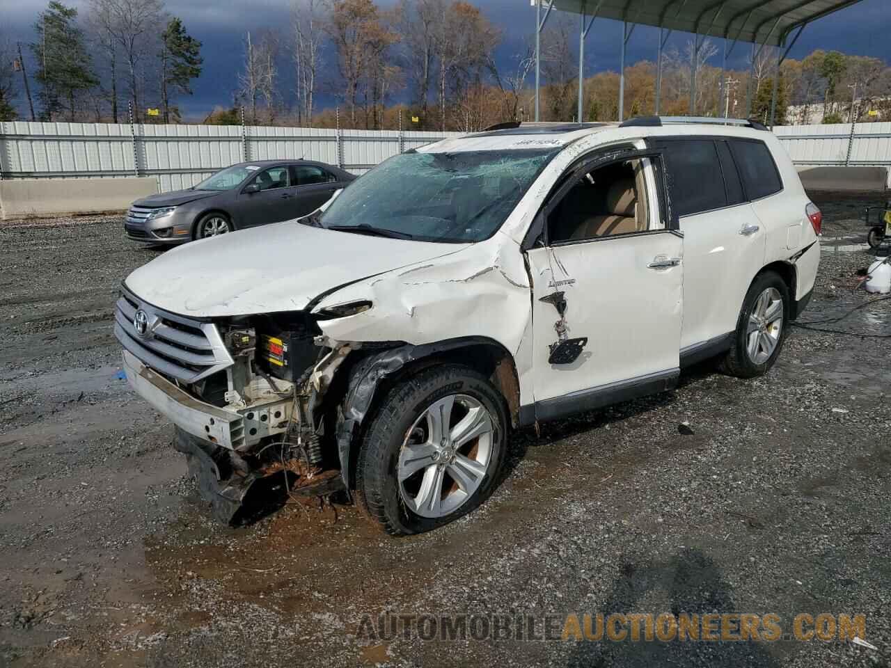 5TDYK3EH8DS100332 TOYOTA HIGHLANDER 2013