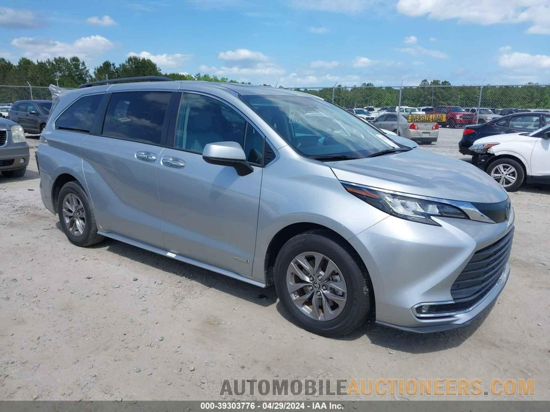 5TDYRKEC5MS049379 TOYOTA SIENNA 2021