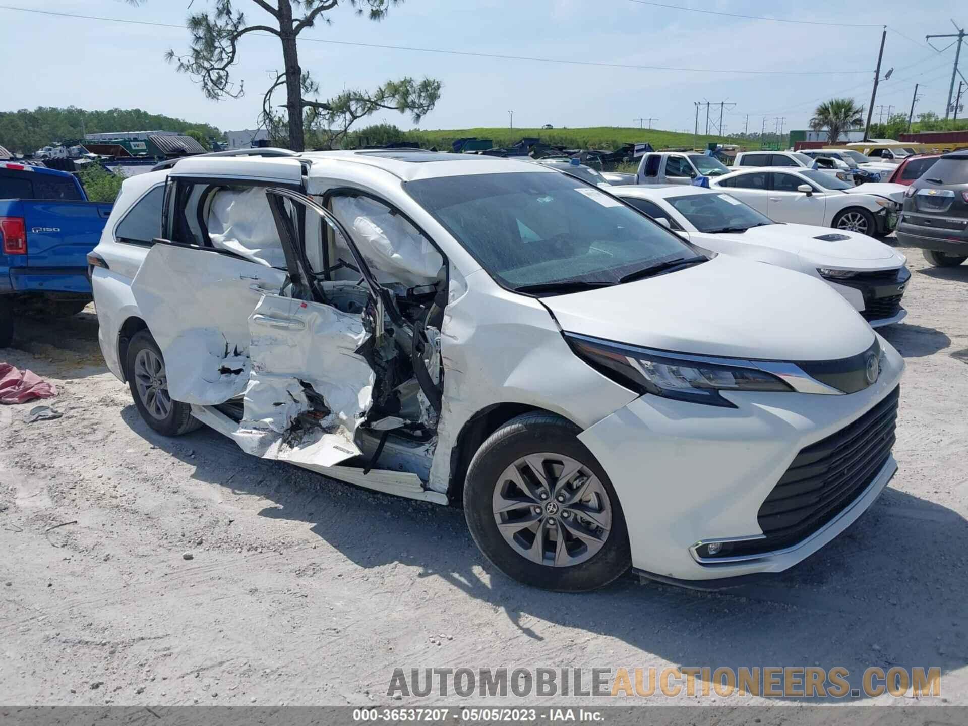 5TDYRKEC6MS054686 TOYOTA SIENNA 2021