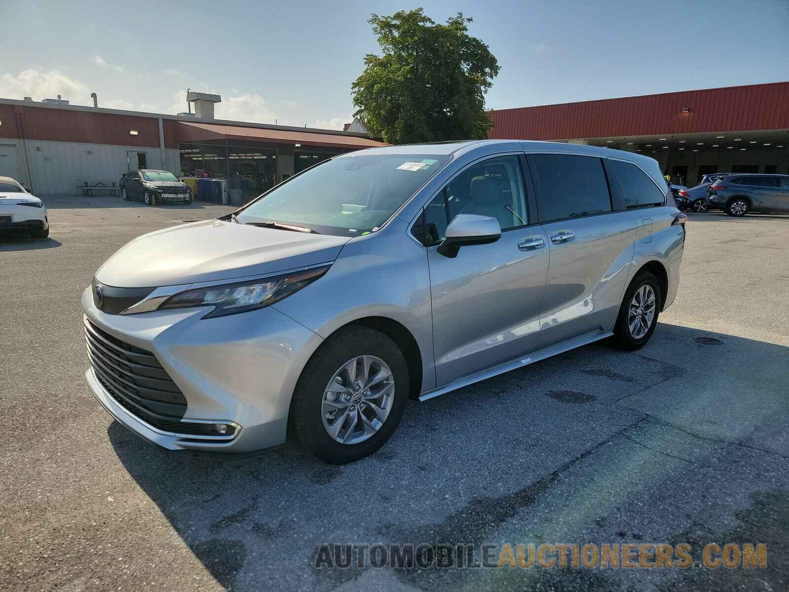 5TDYRKEC6NS119246 Toyota Sienna 2022