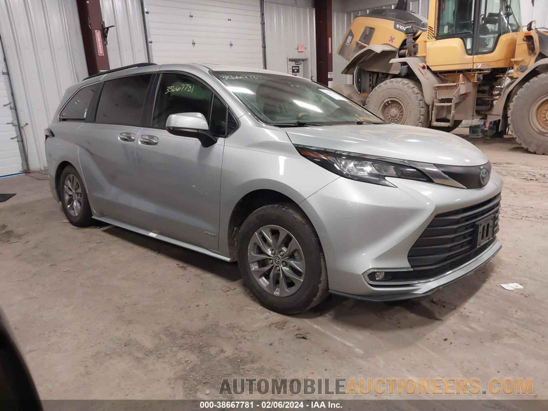 5TDYRKEC8MS017574 TOYOTA SIENNA 2021