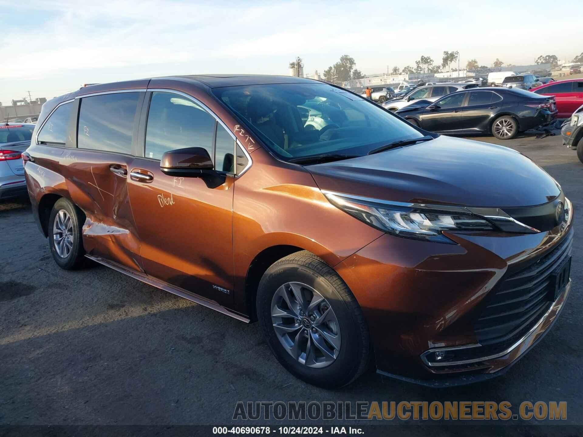 5TDYRKEC8MS032009 TOYOTA SIENNA 2021