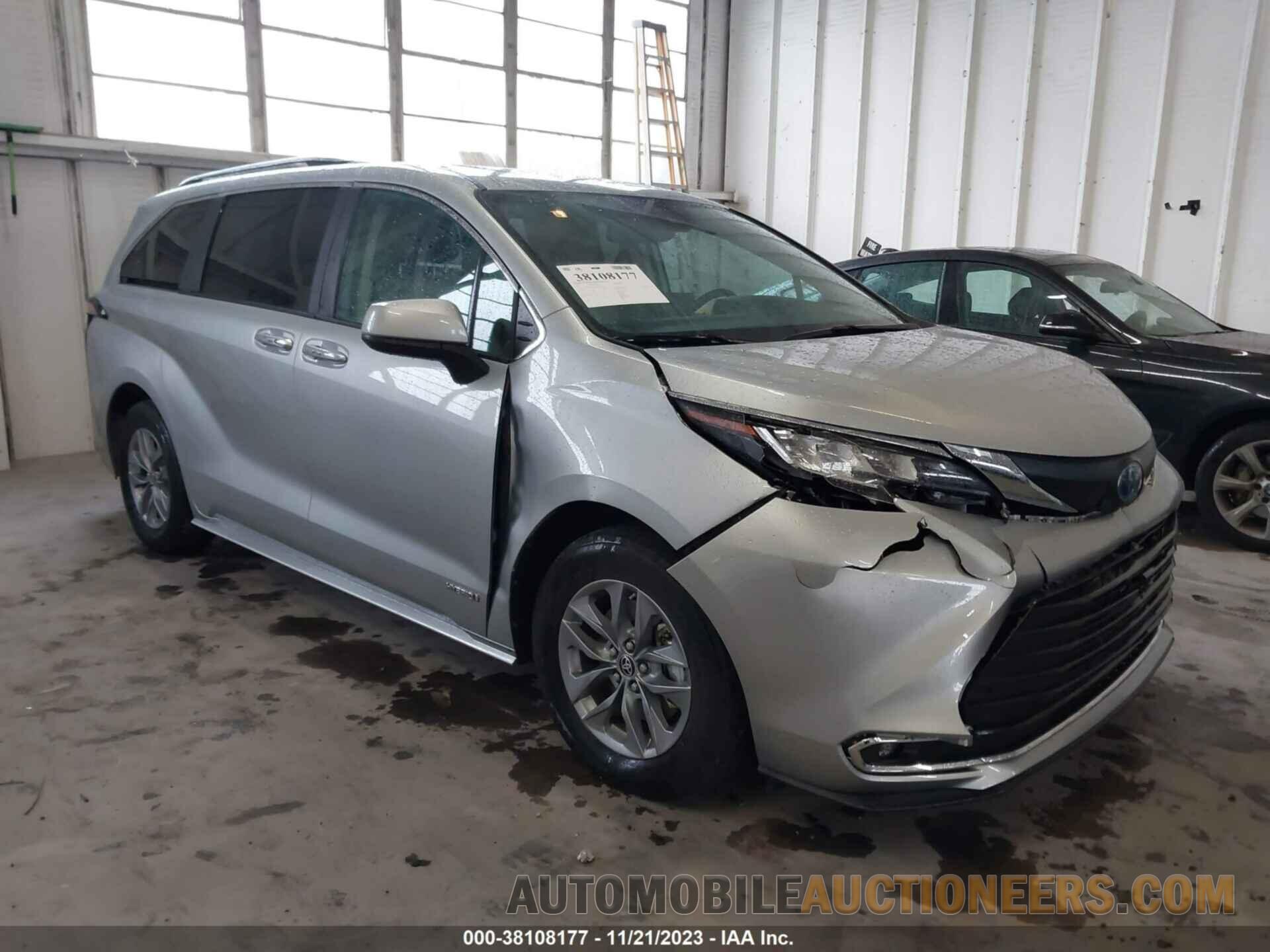 5TDYRKEC8MS065365 TOYOTA SIENNA 2021