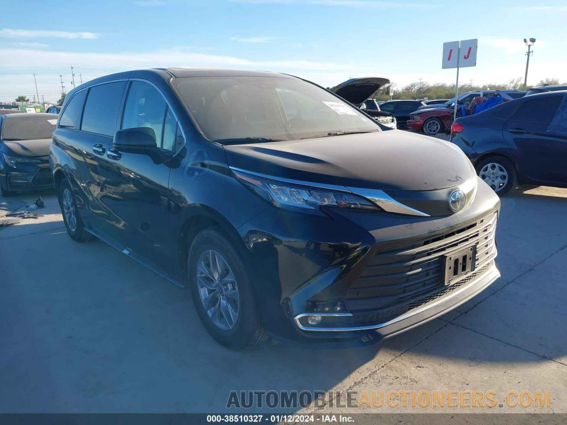 5TDYRKEC8NS093605 TOYOTA SIENNA 2022