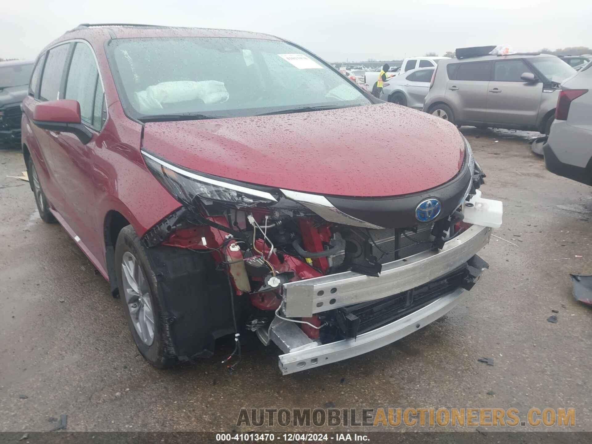 5TDYRKEC8RS211545 TOYOTA SIENNA 2024