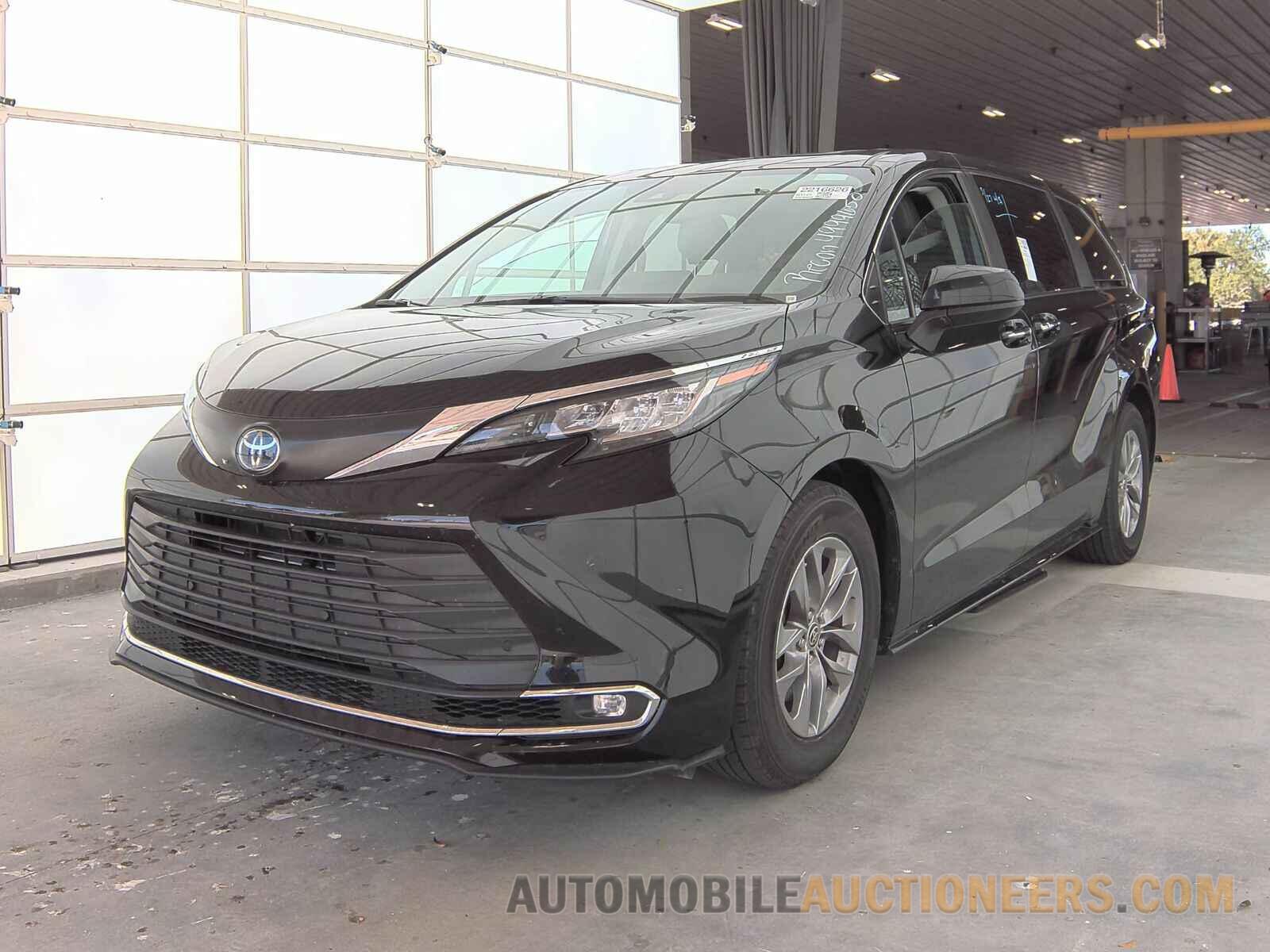 5TDYRKECXNS125115 Toyota Sienna 2022