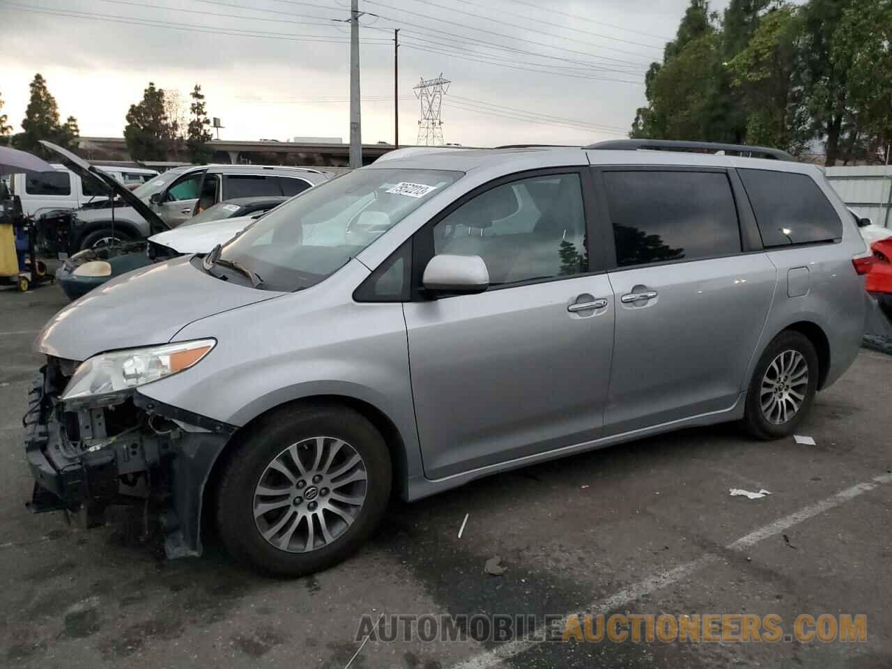 5TDYZ3DC0JS926363 TOYOTA All Models 2018