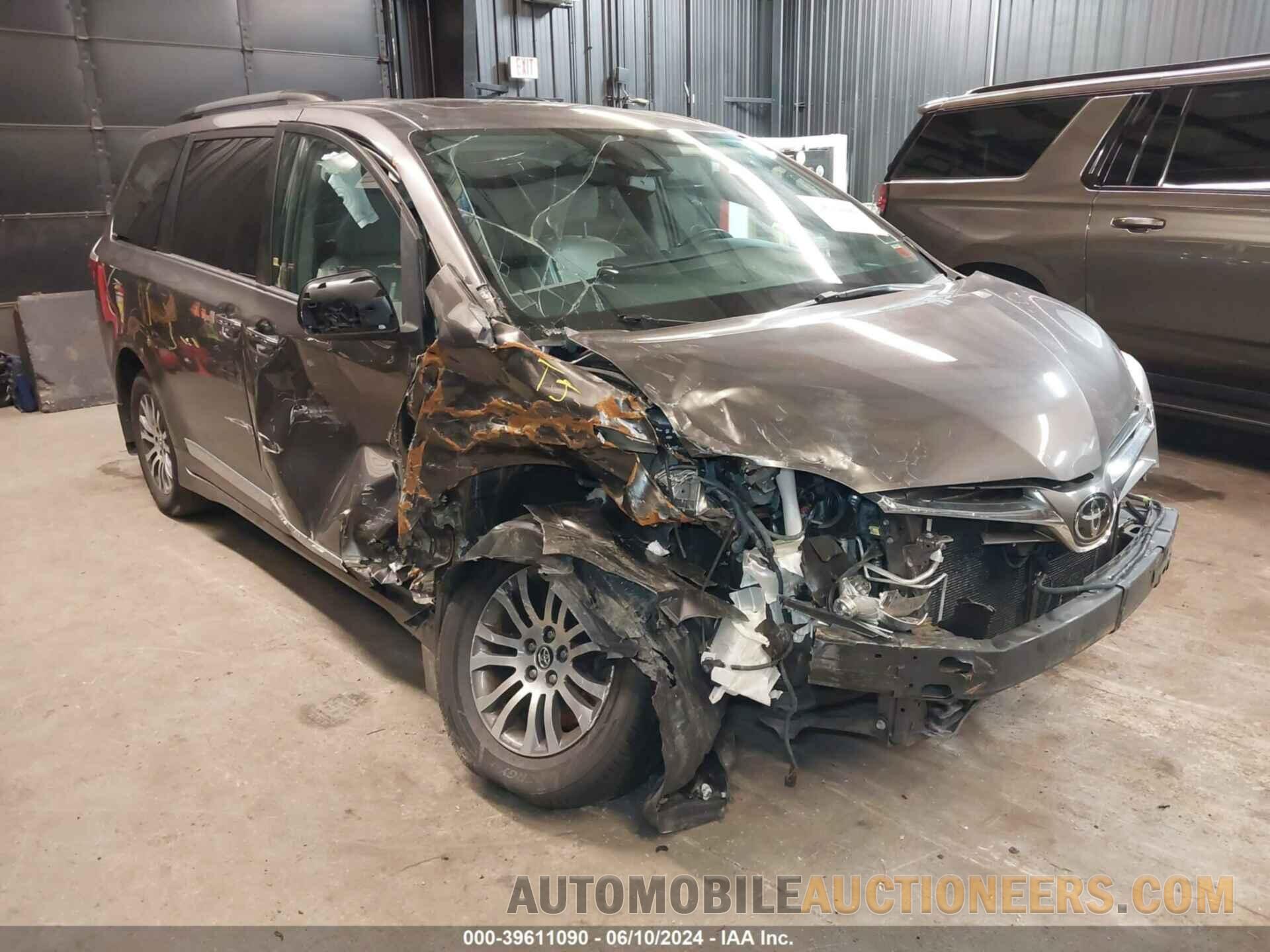 5TDYZ3DC0JS931370 TOYOTA SIENNA 2018