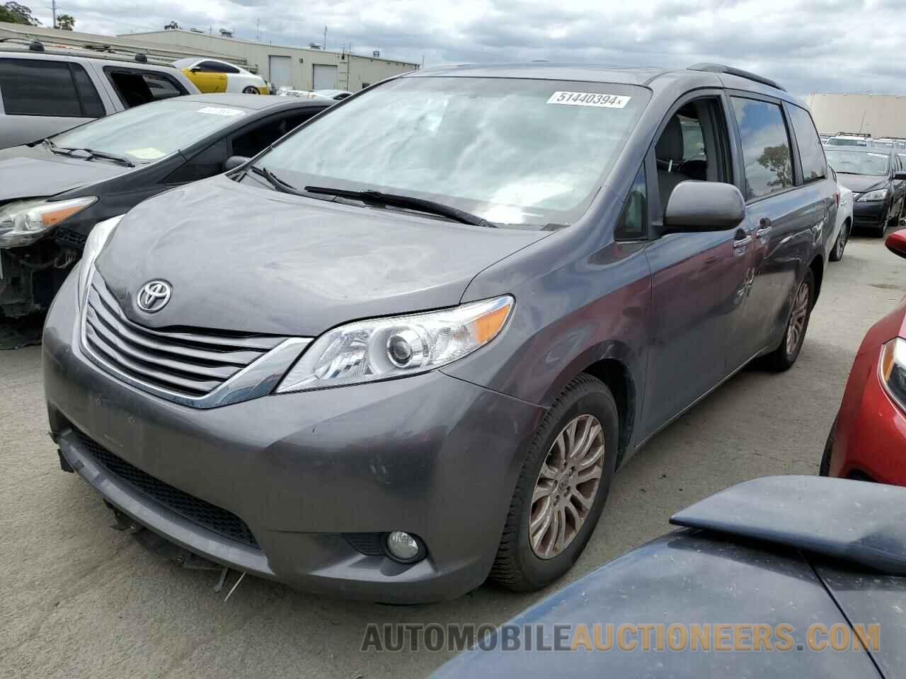 5TDYZ3DC1HS852963 TOYOTA All Models 2017