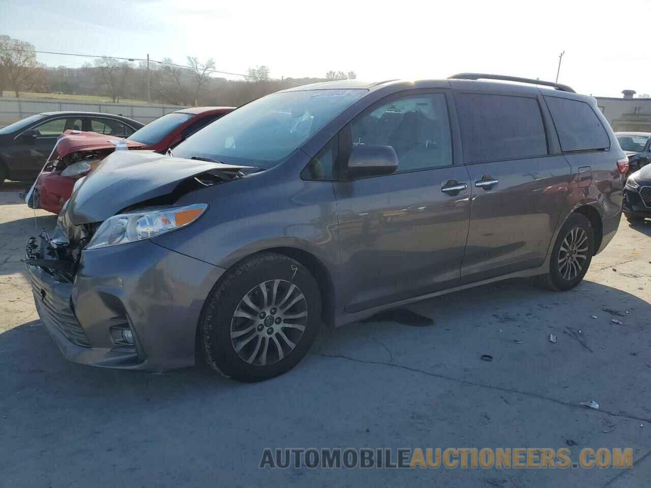 5TDYZ3DC1JS951644 TOYOTA All Models 2018