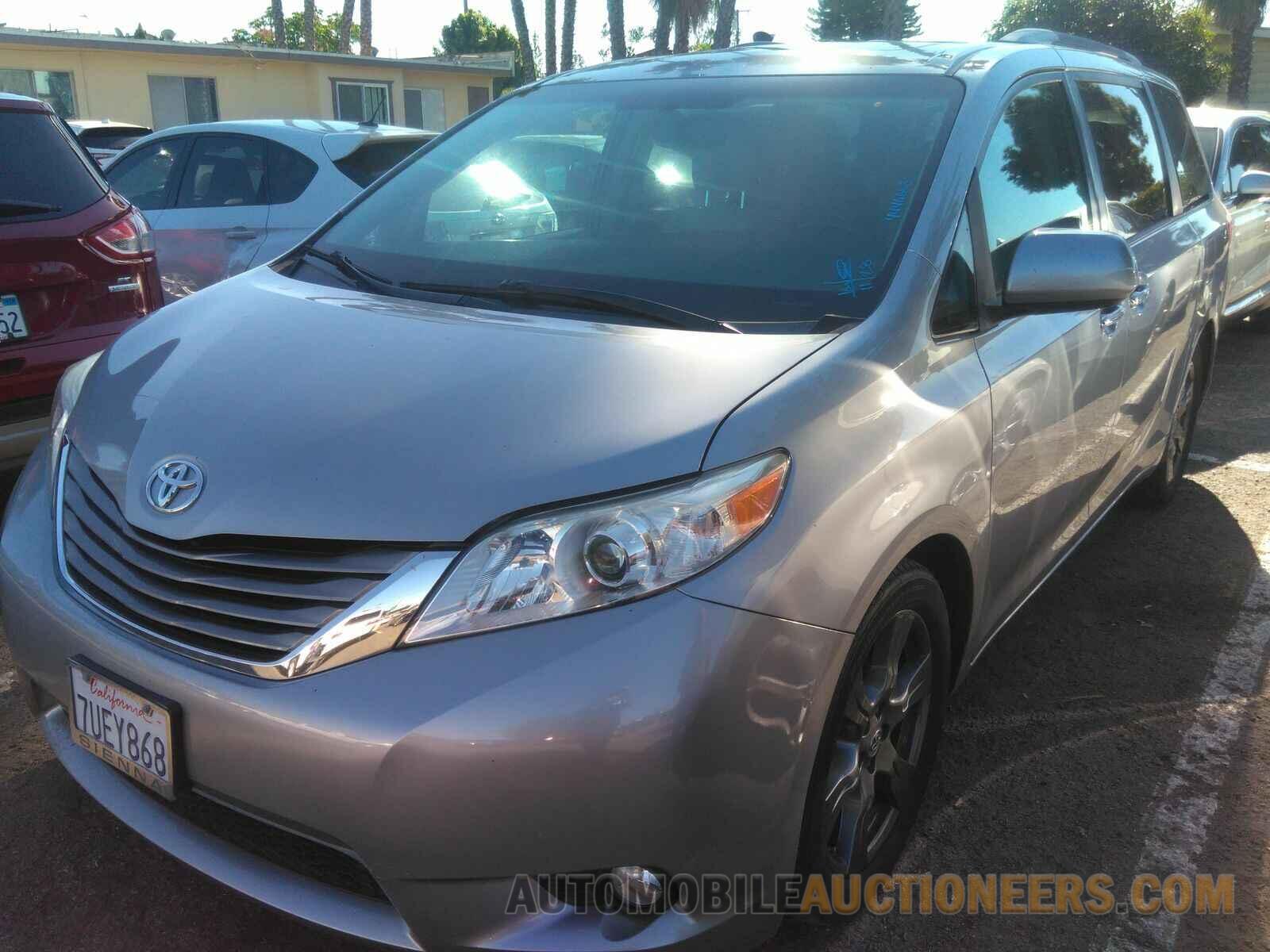 5TDYZ3DC2HS777495 Toyota Sienna 2017