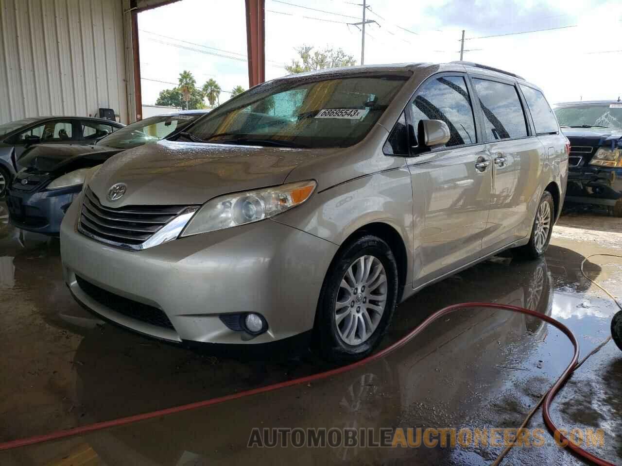 5TDYZ3DC2HS789825 TOYOTA All Models 2017