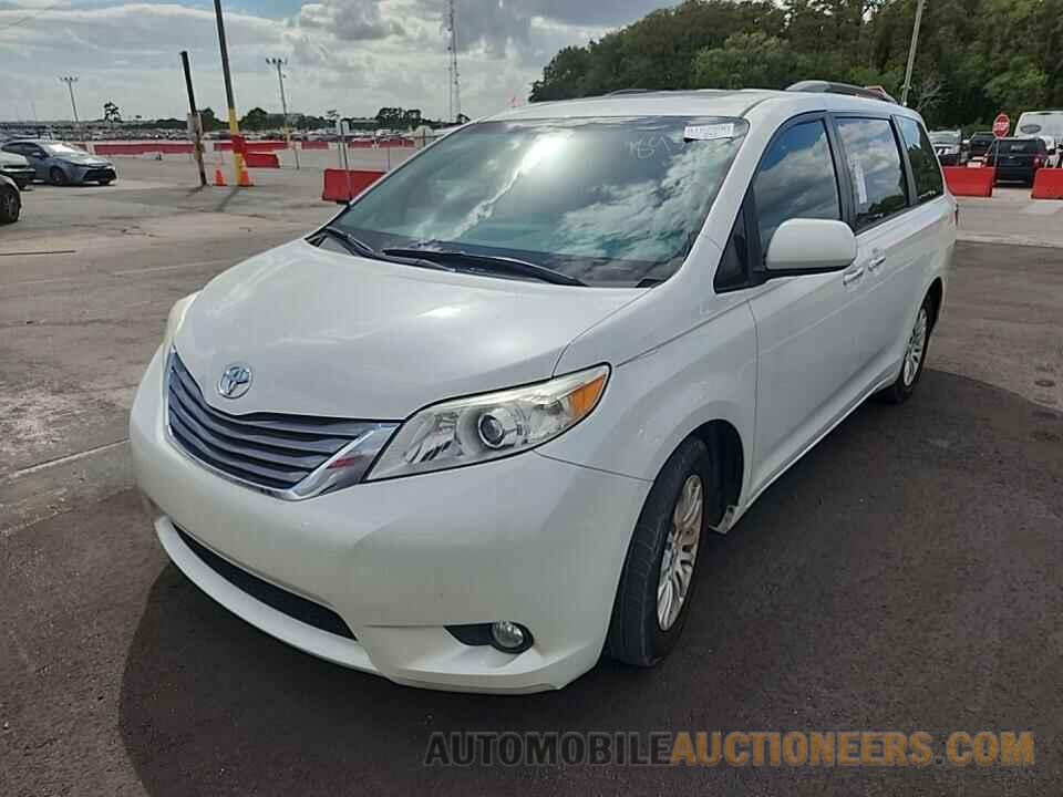 5TDYZ3DC2HS895899 Toyota Sienna 2017