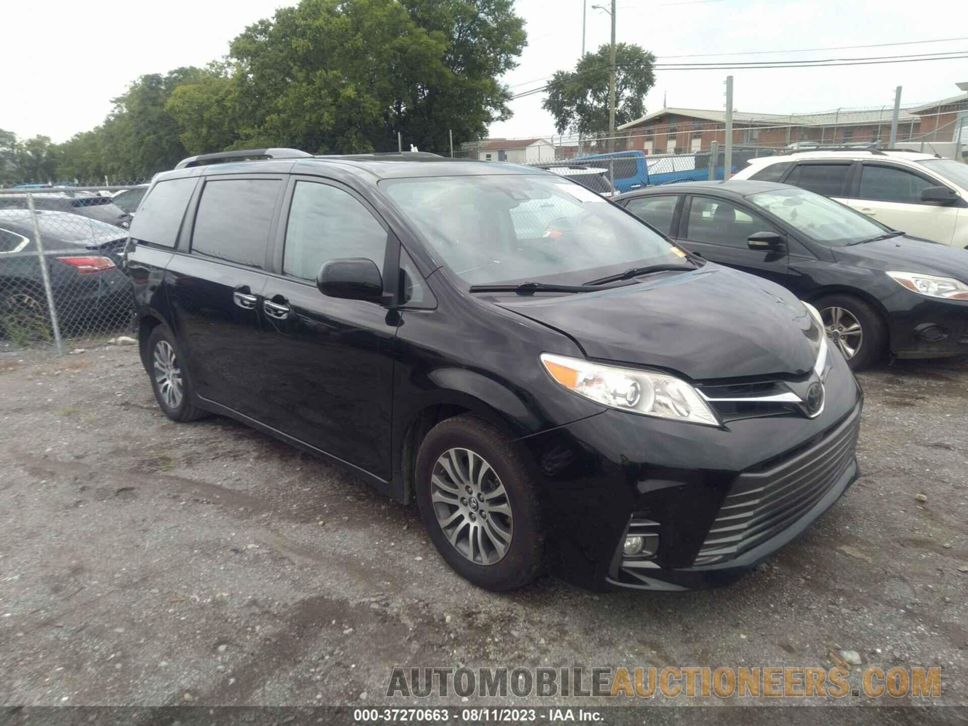 5TDYZ3DC2JS910049 TOYOTA SIENNA 2018