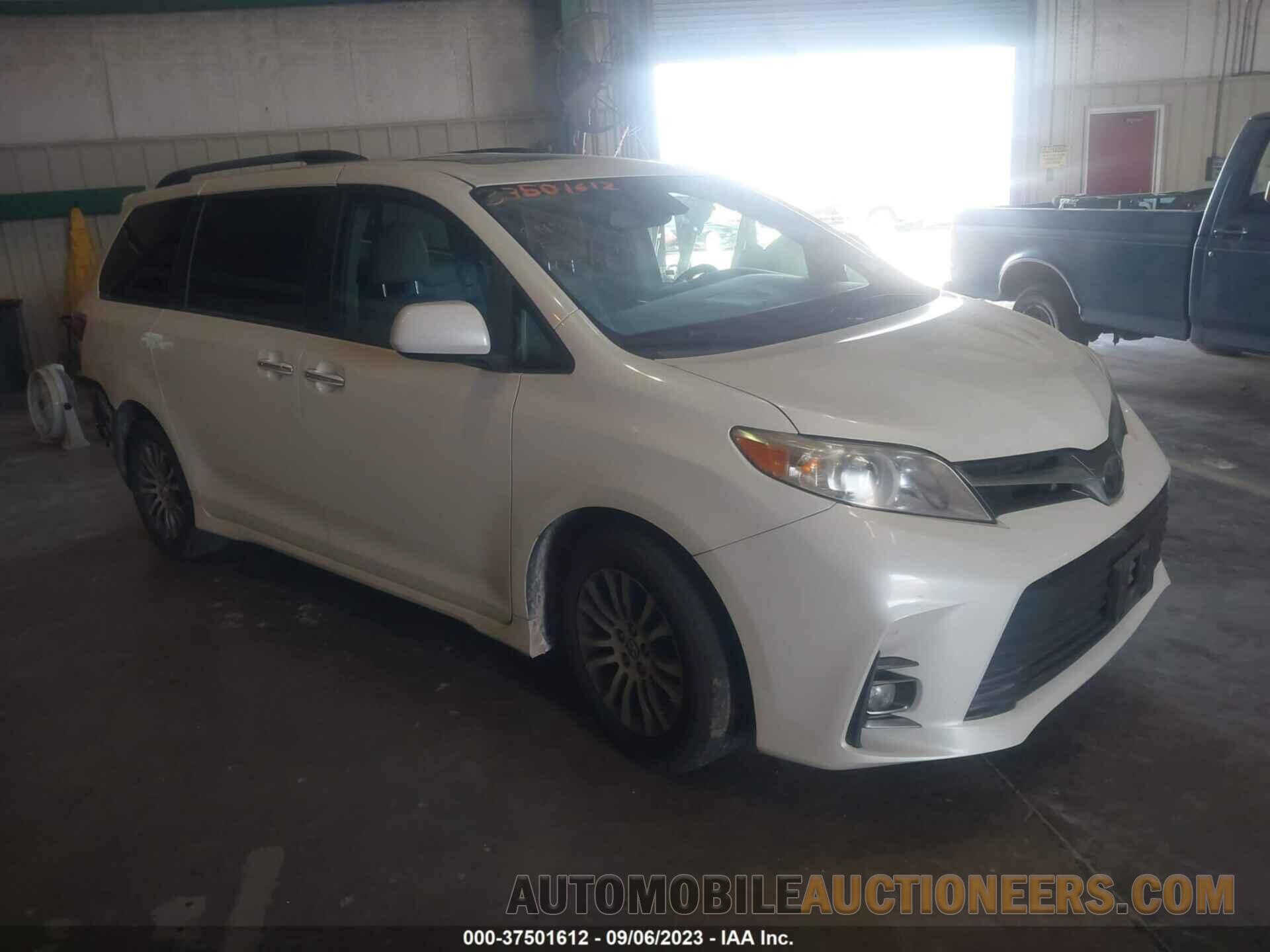 5TDYZ3DC2JS918751 TOYOTA SIENNA 2018