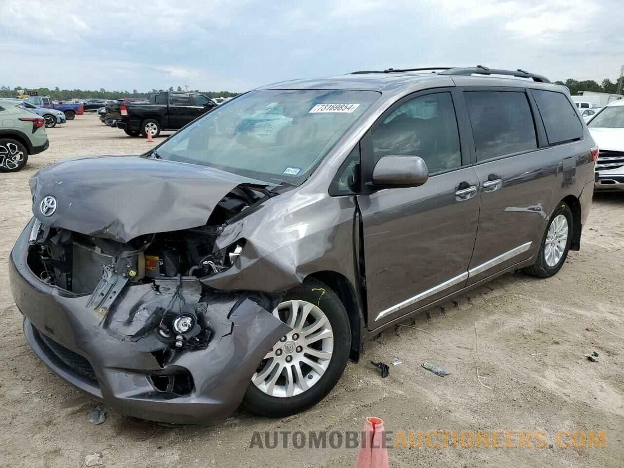 5TDYZ3DC3HS835310 TOYOTA All Models 2017