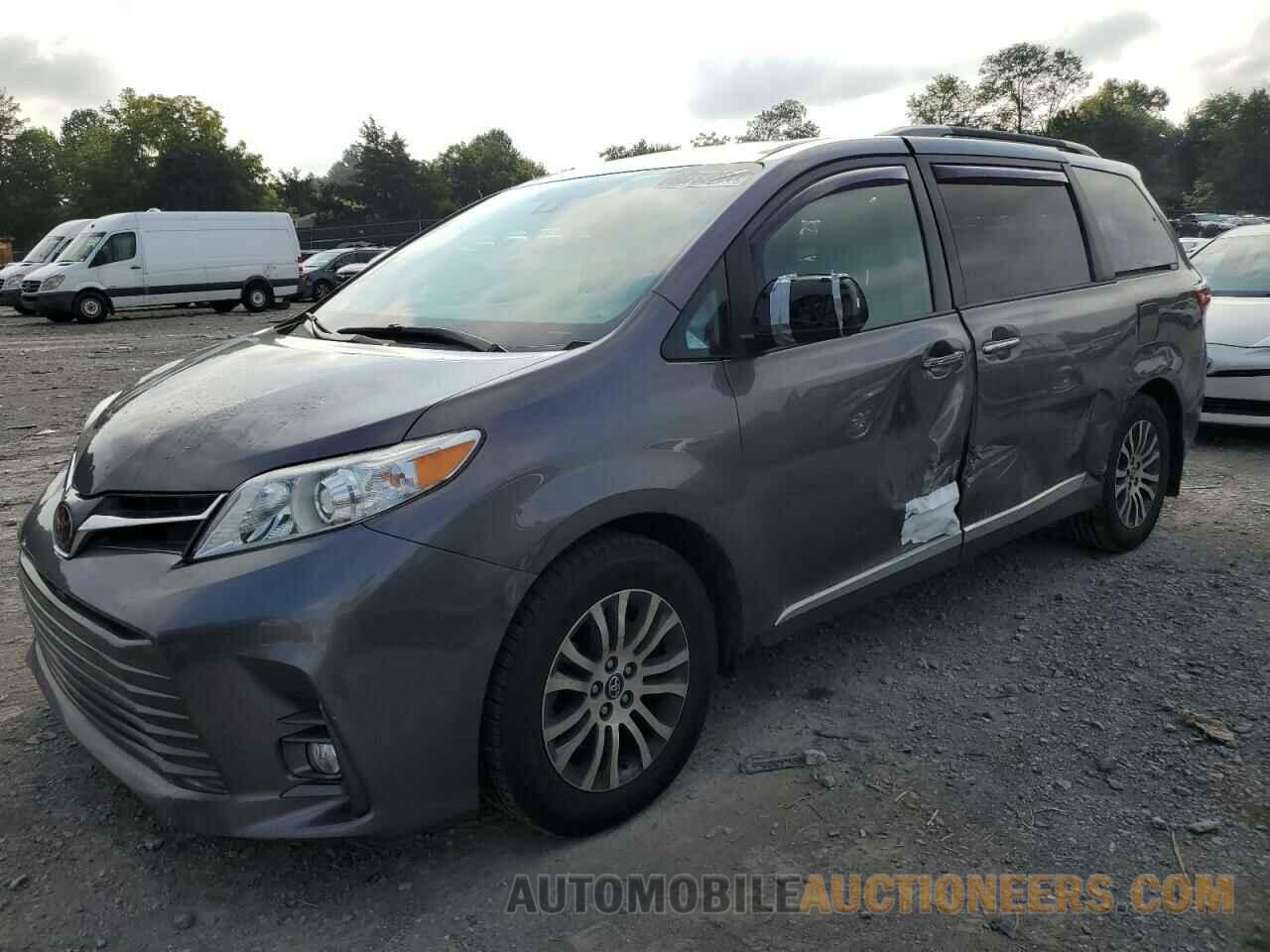 5TDYZ3DC3JS932142 TOYOTA All Models 2018