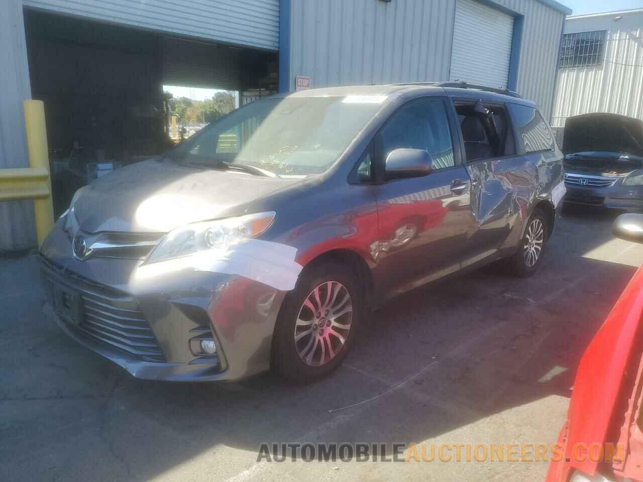 5TDYZ3DC4JS911347 TOYOTA All Models 2018