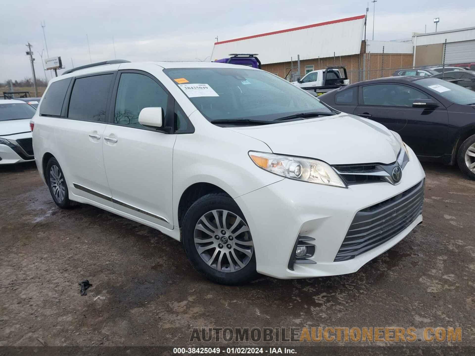 5TDYZ3DC4JS915852 TOYOTA SIENNA 2018