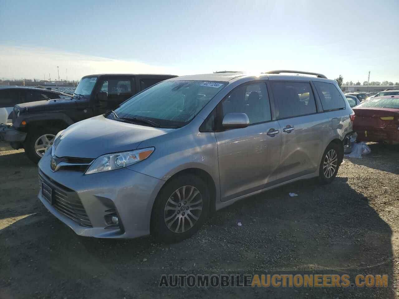 5TDYZ3DC4JS947815 TOYOTA All Models 2018