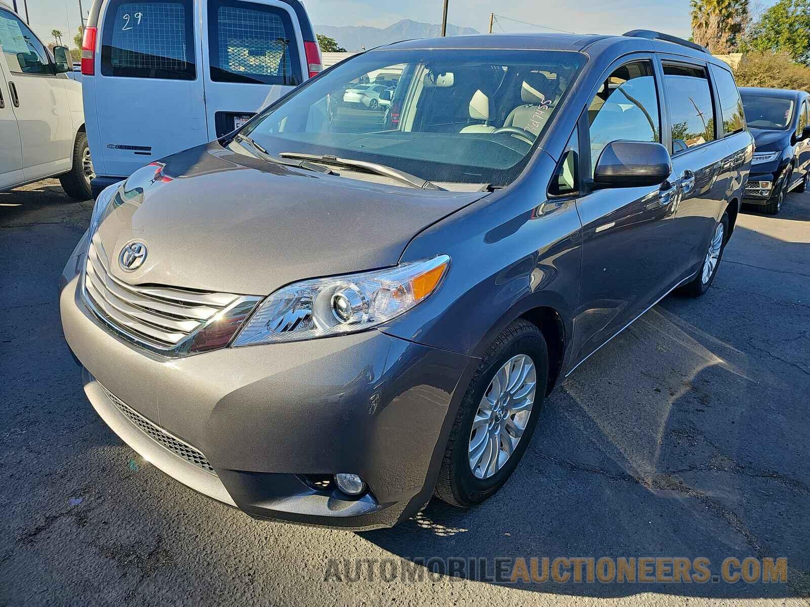 5TDYZ3DC7HS808594 Toyota Sienna 2017