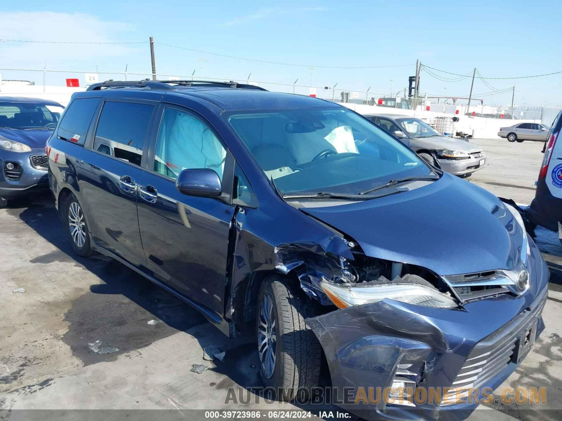 5TDYZ3DC7JS913058 TOYOTA SIENNA 2018