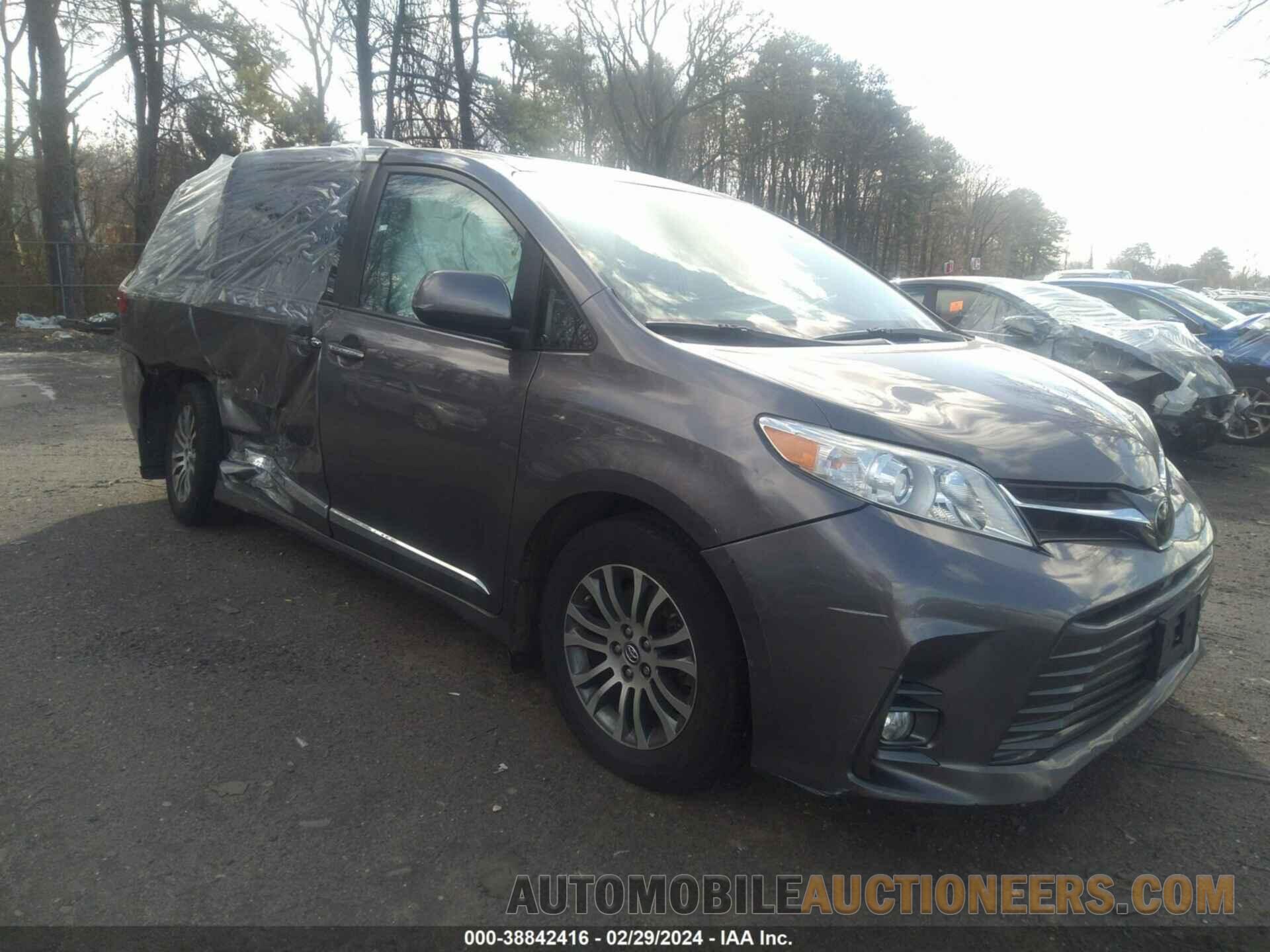 5TDYZ3DC7JS953494 TOYOTA SIENNA 2018