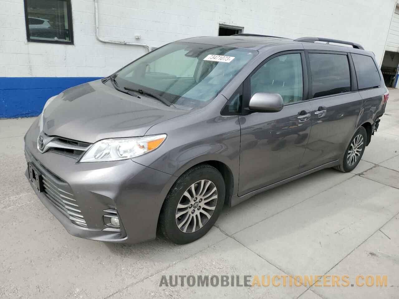 5TDYZ3DC8JS904417 TOYOTA All Models 2018