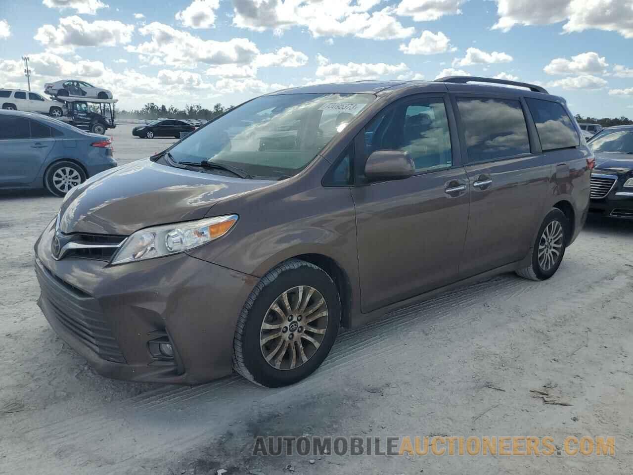 5TDYZ3DC8JS905373 TOYOTA All Models 2018