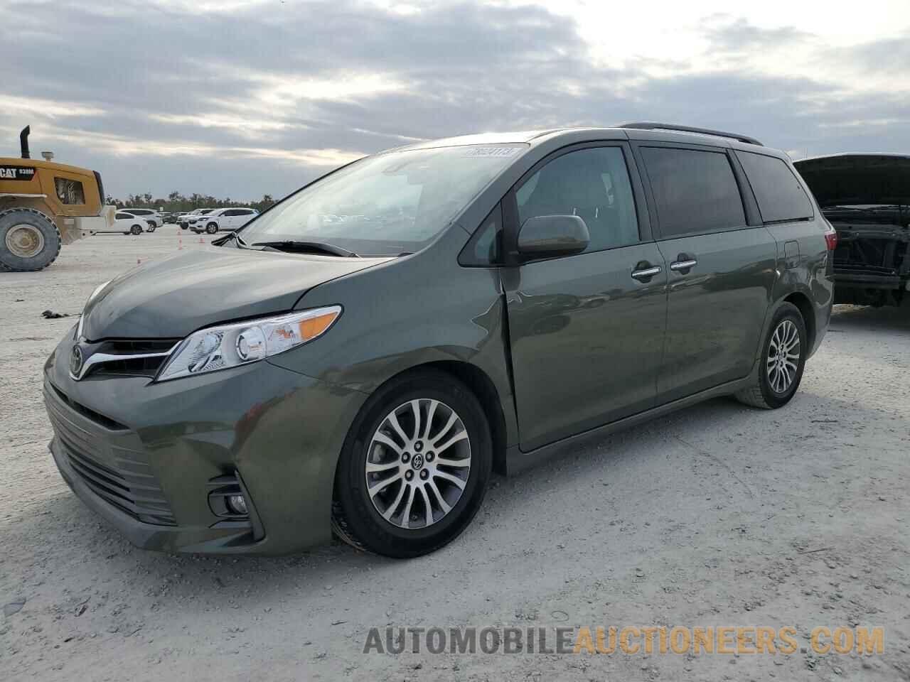 5TDYZ3DC8JS920746 TOYOTA All Models 2018