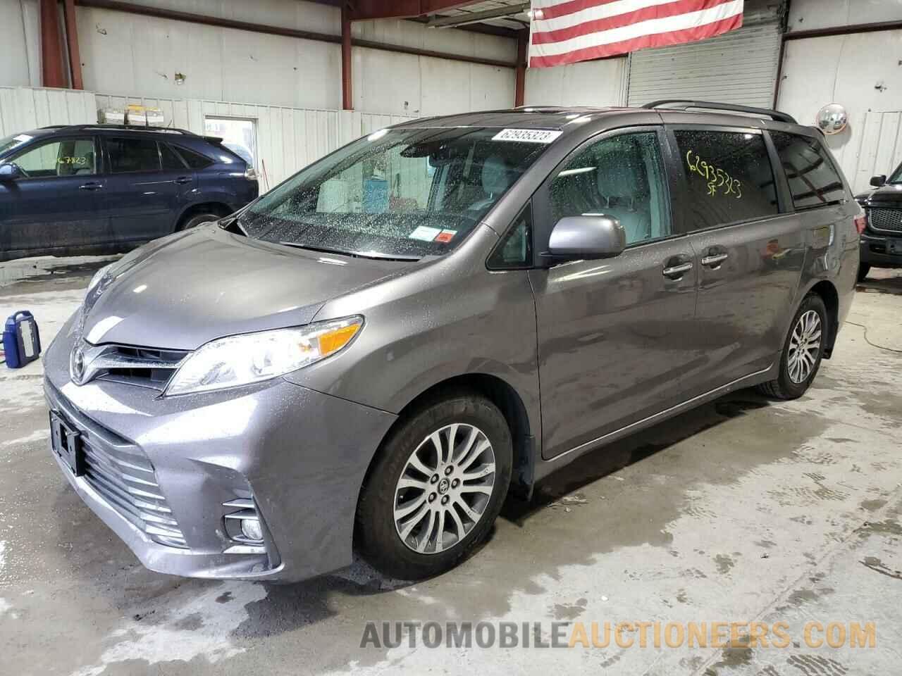 5TDYZ3DC8JS936865 TOYOTA All Models 2018