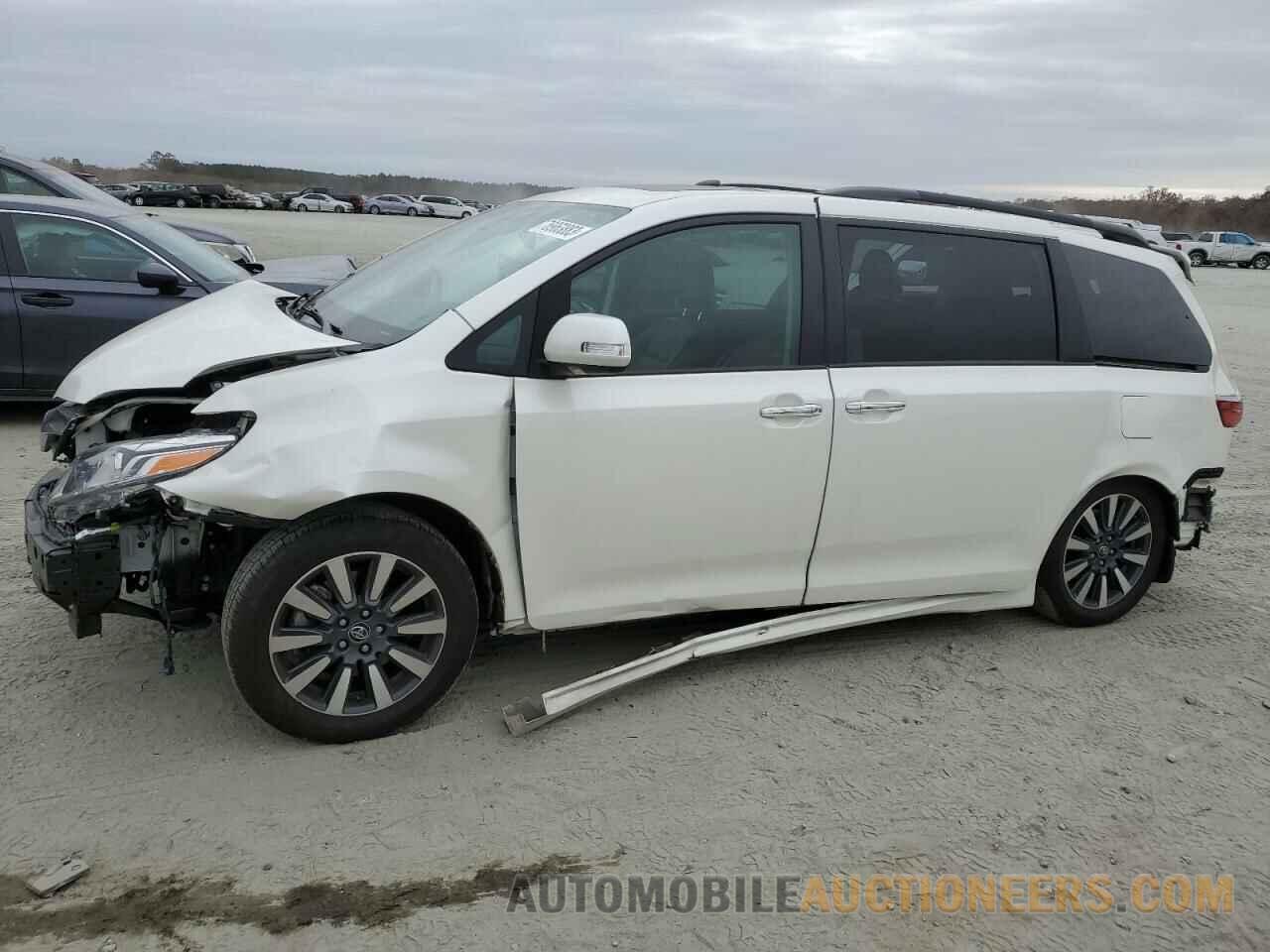 5TDYZ3DC8JS956811 TOYOTA All Models 2018