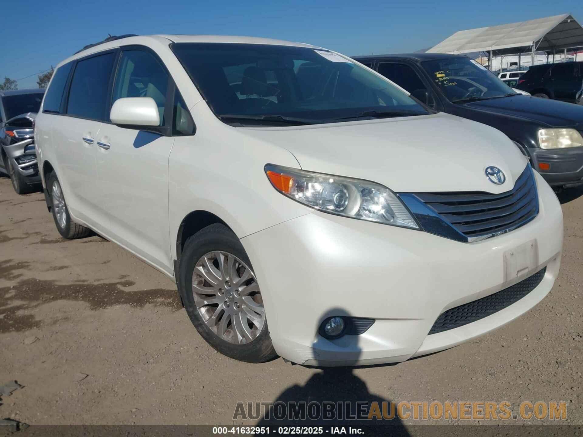 5TDYZ3DC9HS808001 TOYOTA SIENNA 2017