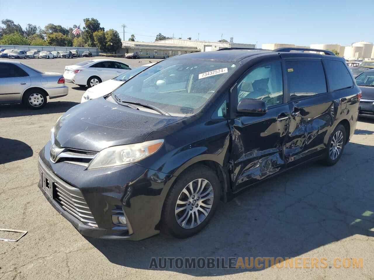 5TDYZ3DC9JS907679 TOYOTA All Models 2018