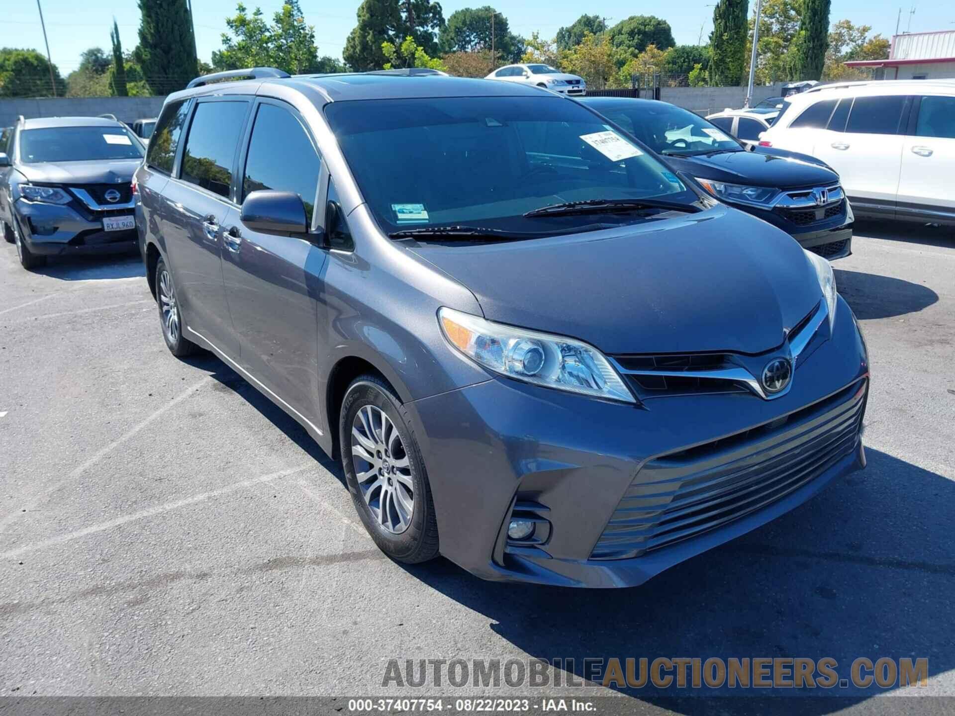 5TDYZ3DC9JS910050 TOYOTA SIENNA 2018