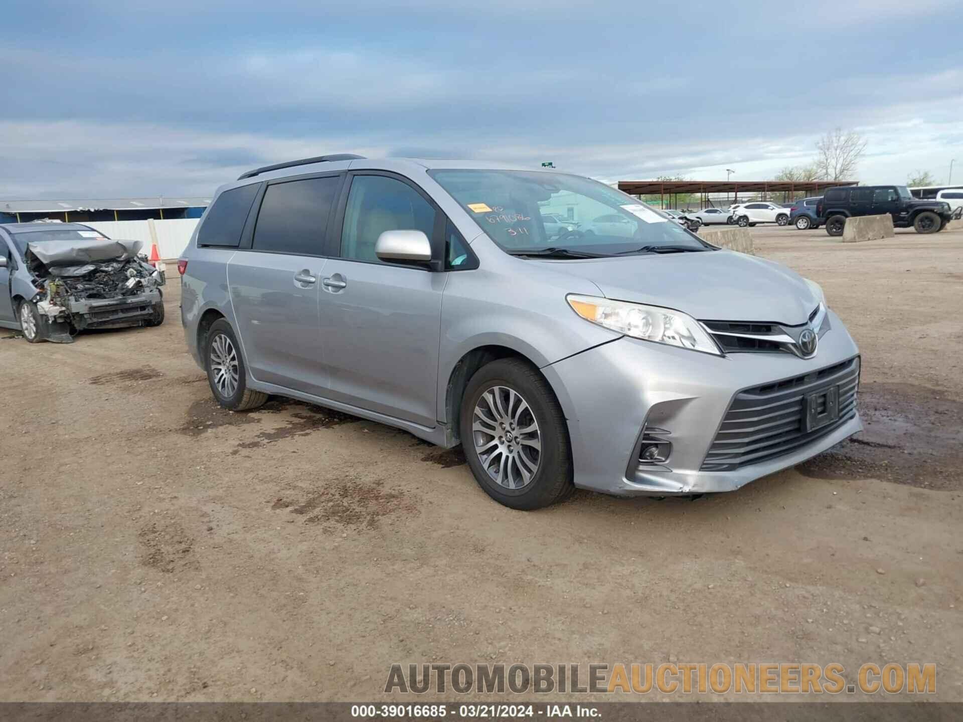 5TDYZ3DC9JS943355 TOYOTA SIENNA 2018