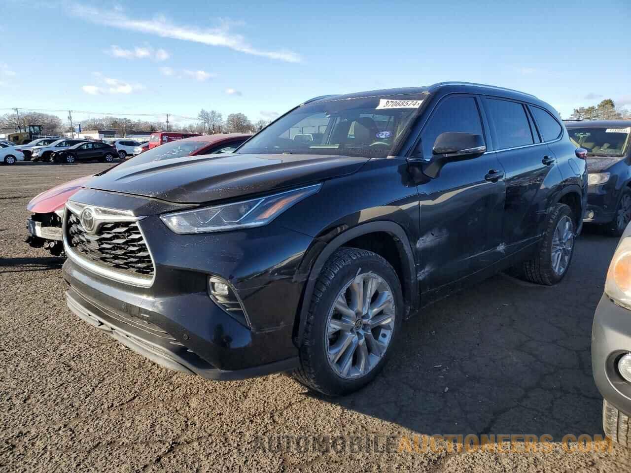 5TDYZRAH0MS517612 TOYOTA HIGHLANDER 2021