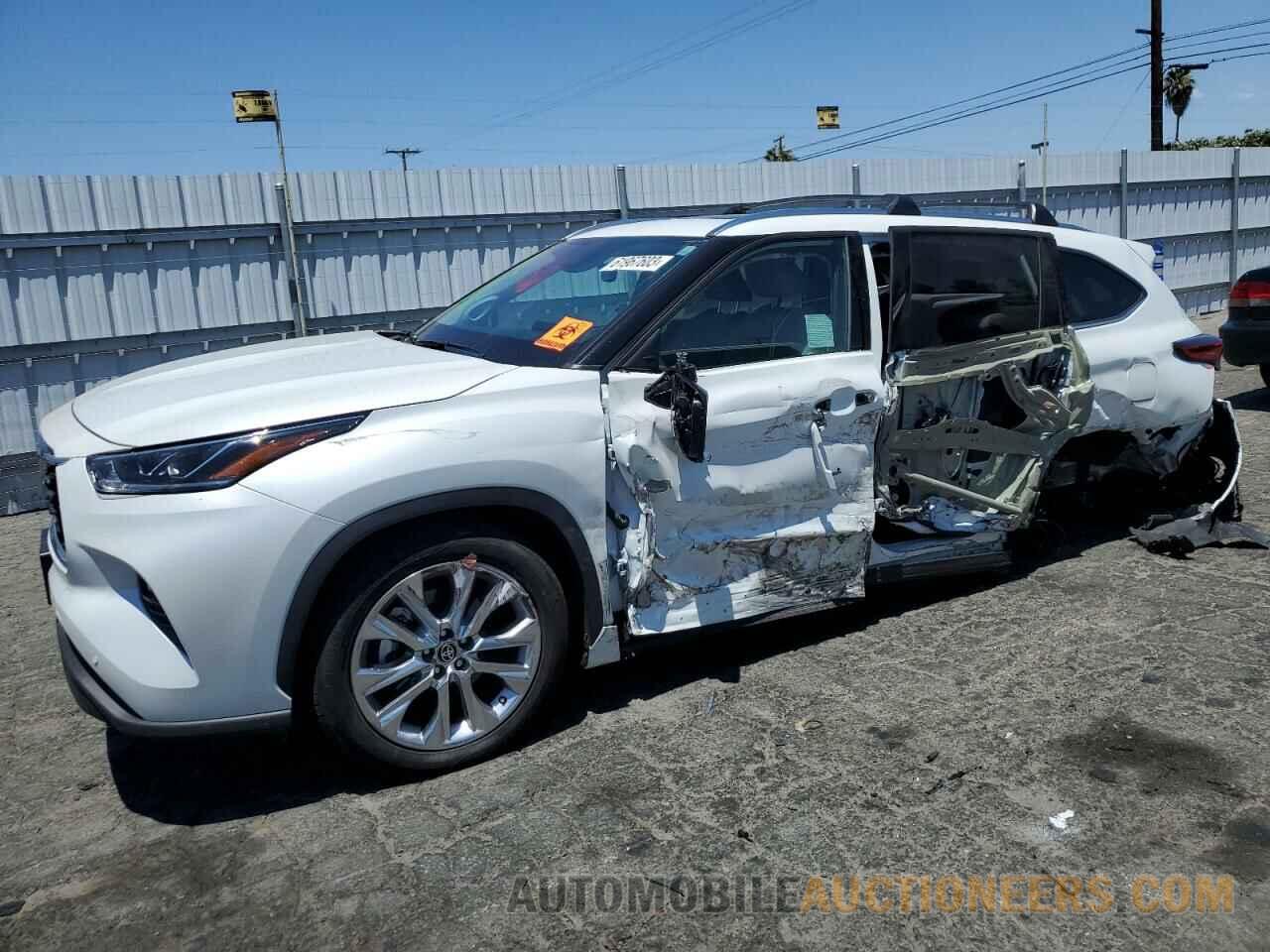 5TDYZRAH5NS115702 TOYOTA HIGHLANDER 2022