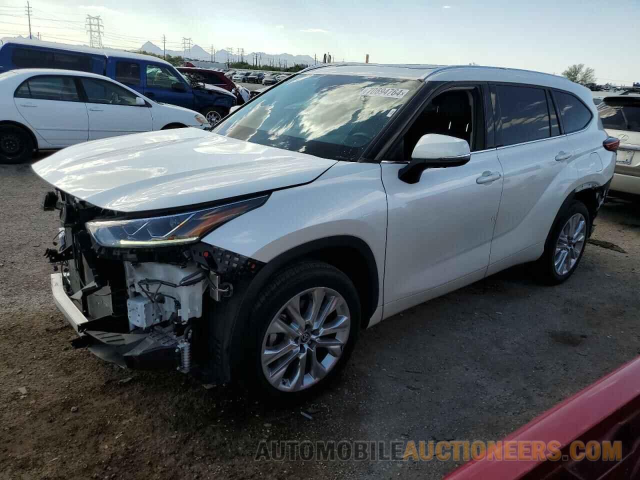 5TDYZRAH7MS077324 TOYOTA HIGHLANDER 2021