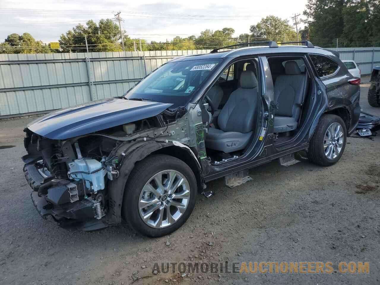 5TDYZRAHXNS101147 TOYOTA HIGHLANDER 2022