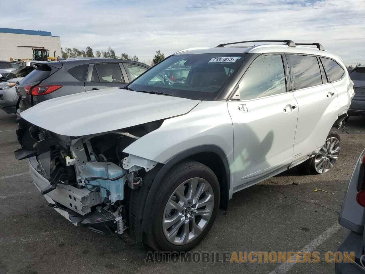 5TDYZRAHXNS546522 TOYOTA HIGHLANDER 2022